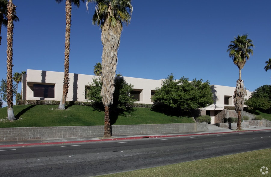 More Photos Of 1800 E Tahquitz Canyon Way, Palm Springs Office For Lease