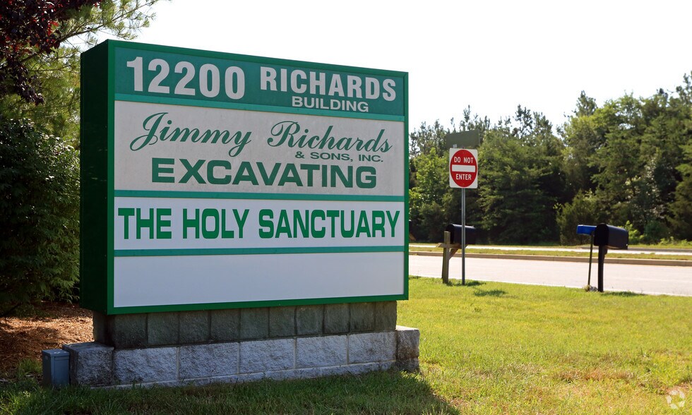 More Photos Of 12200 Billingsley Rd, Waldorf Office For Lease