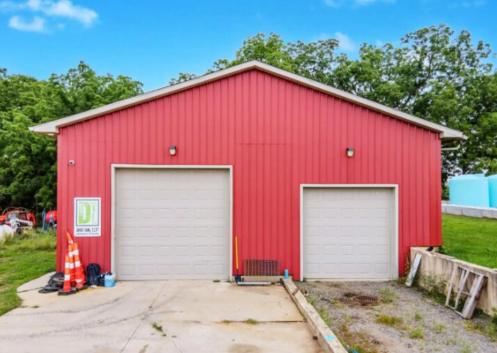 More Photos Of 10601 Bennett Dr, Morrice Warehouse For Sale