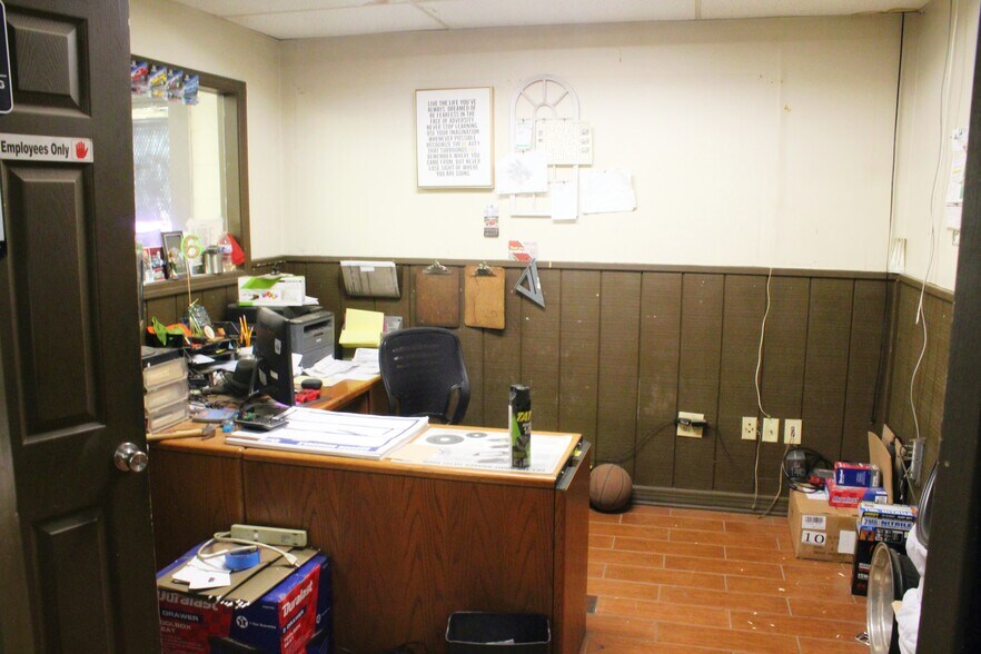 More Photos Of 3031 S Holt Rd, Indianapolis Warehouse For Sale