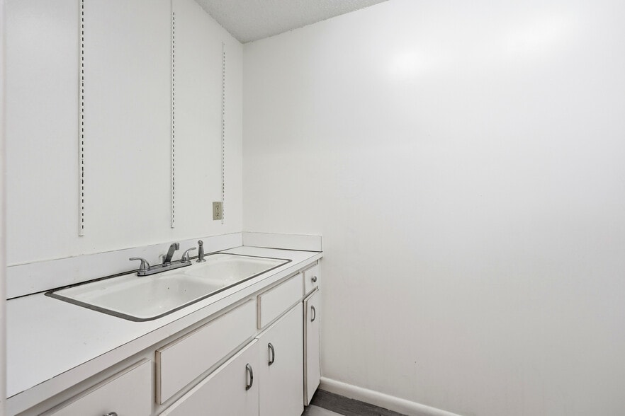 More Photos Of 2180 A1A S, Saint Augustine Office For Sale