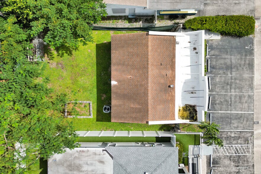 More Photos Of 51 E Commercial Blvd, Fort Lauderdale Medical For Sale