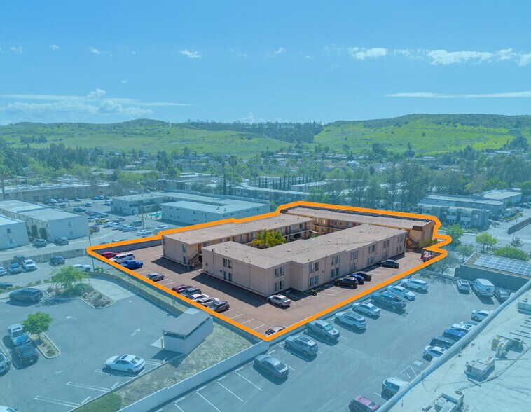 More Photos Of 12430 Oak Knoll Rd, Poway Apartments For Sale