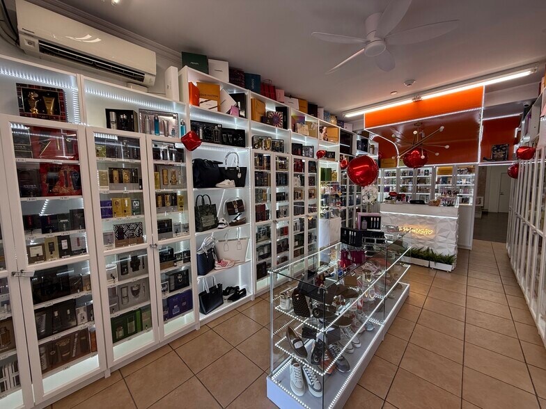 More Photos Of 131-137 Essex St, Lawrence Storefront Retail Residential For Lease