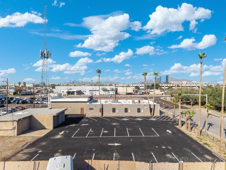 More Photos Of 14 S 41st Pl, Phoenix Research And Development For Sale