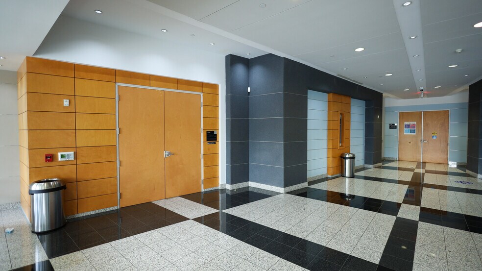 More Photos Of 7560 Red Bug Lake Rd, Oviedo Medical For Lease