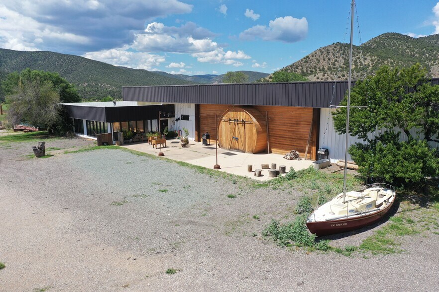 More Photos Of 27489 US Highway 70, Glencoe Showroom For Sale