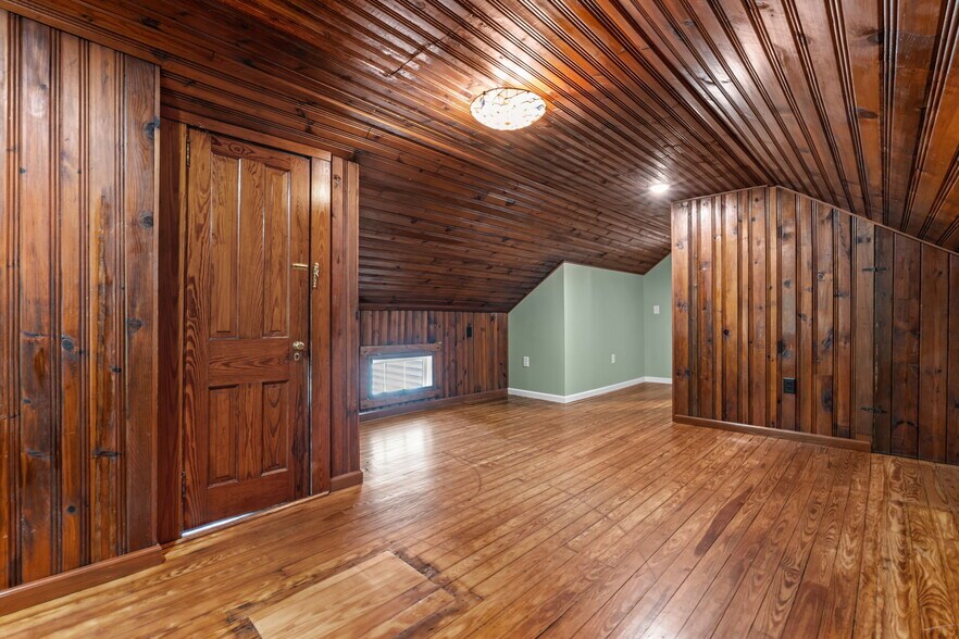 More Photos Of 202 W Main St, Sanford Office Residential For Sale