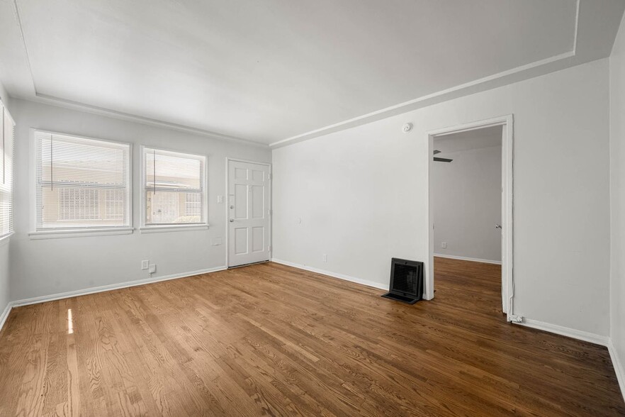 More Photos Of 6036 10th Ave, Los Angeles Apartments For Sale