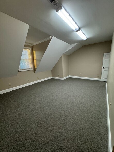 More Photos Of 1369 W Andrew Johnson Hwy, Morristown Medical For Lease