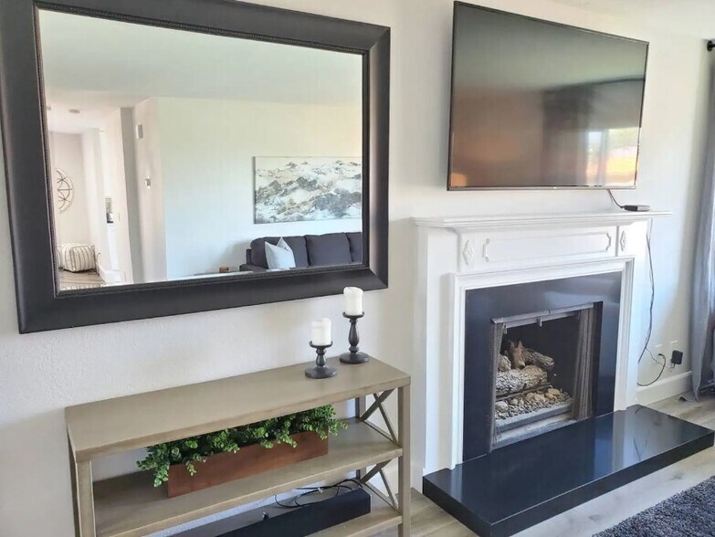 More Photos Of 1558 Ebers St, San Diego Apartments For Sale