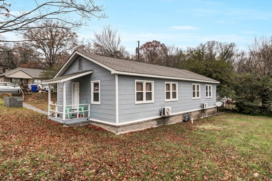 Primary Photo Of 100 Howard Ln, Oak Ridge Apartments For Sale