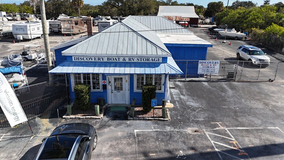 Primary Photo Of 2660 N Us Highway 1, Fort Pierce Auto Dealership For Sale