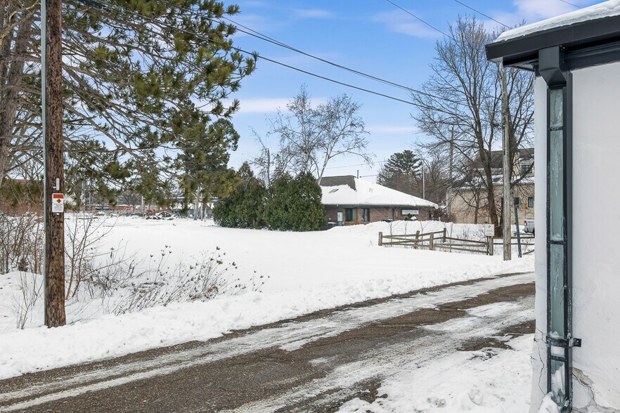 More Photos Of 219 Jefferson St, Waupaca Storefront Retail Office For Sale
