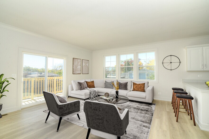 More Photos Of 214 N Walnut St, Bensenville Apartments For Sale