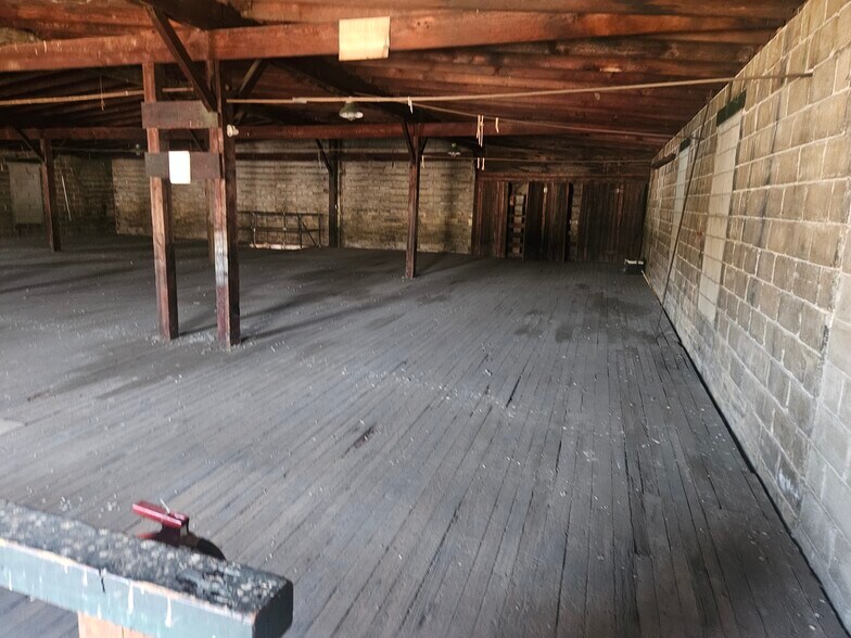 More Photos Of 173 Water St, Bridgeton Warehouse For Sale