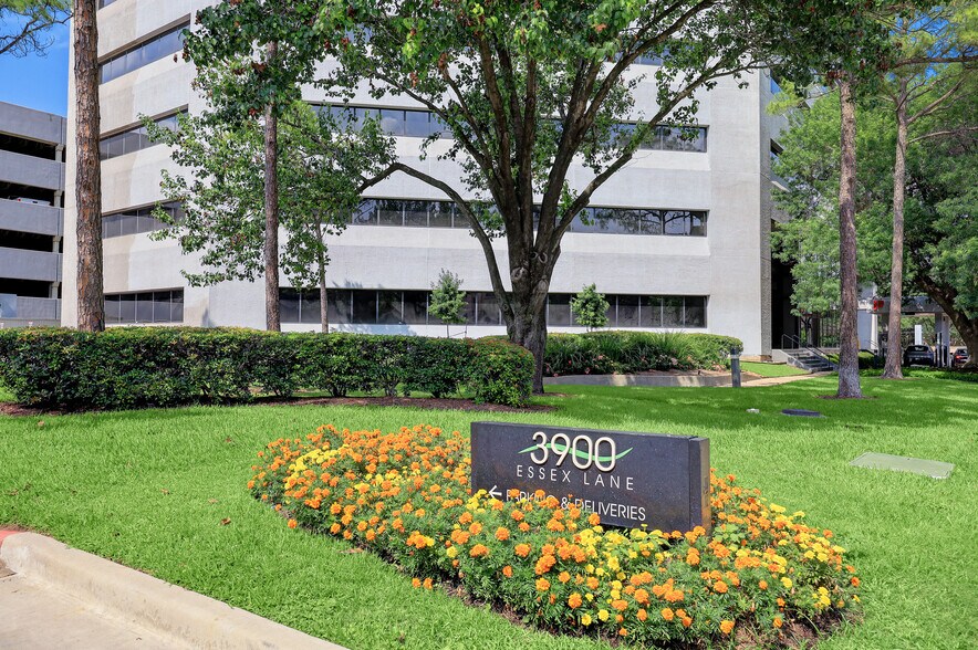 More Photos Of 3900 Essex Ln, Houston Office For Lease