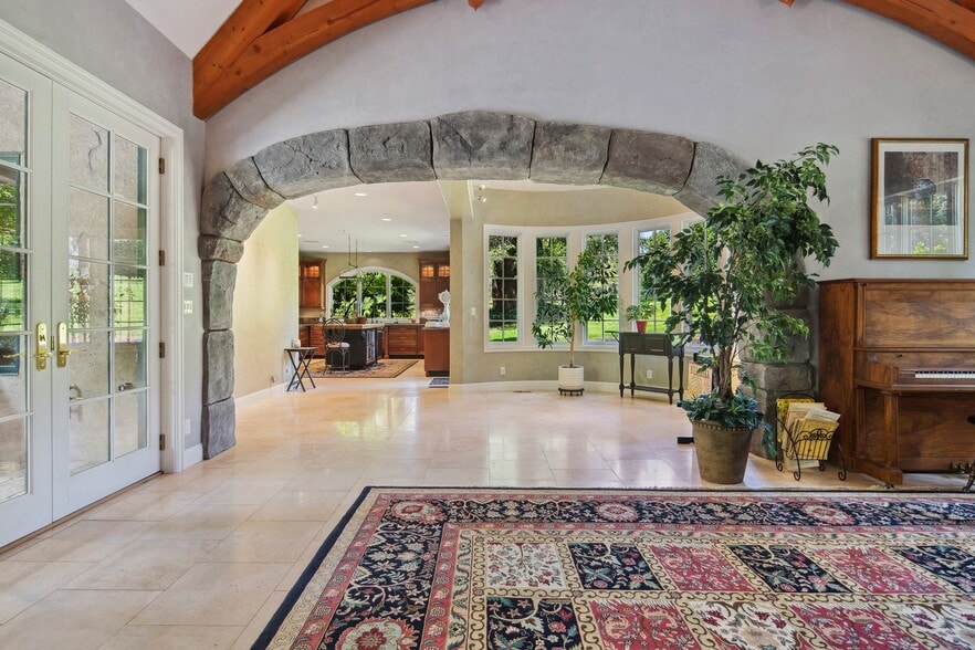 More Photos Of 1500 SE Waverly Dr, Portland Office Residential For Sale