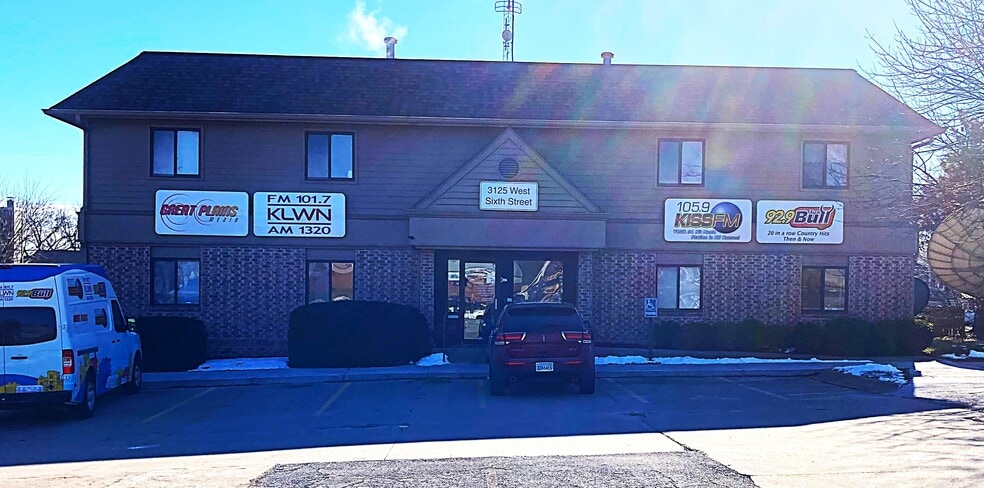 More Photos Of 3125 W 6th St, Lawrence Office For Sale