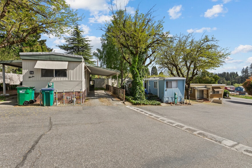 More Photos Of 639 Whiting St St, Grass Valley Manufactured Housing Mobile Home Park For Sale