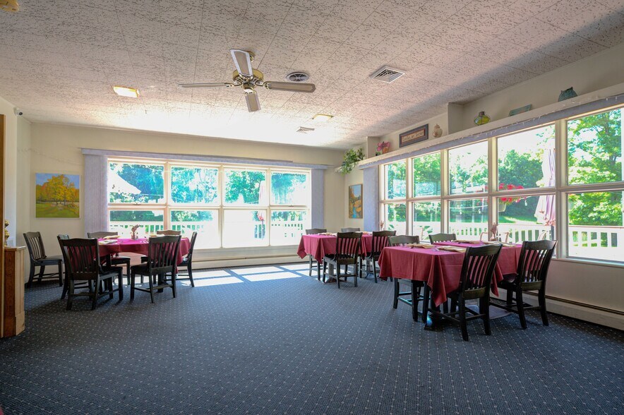 More Photos Of 160 Creamery Rd, Greenville Restaurant For Sale