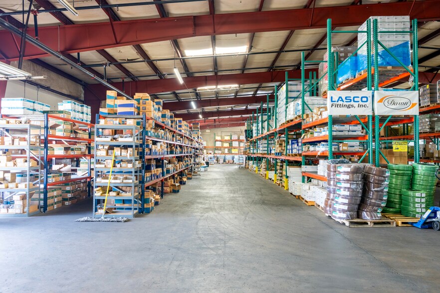 More Photos Of 167 Sentry Dr, Mansfield Warehouse For Lease