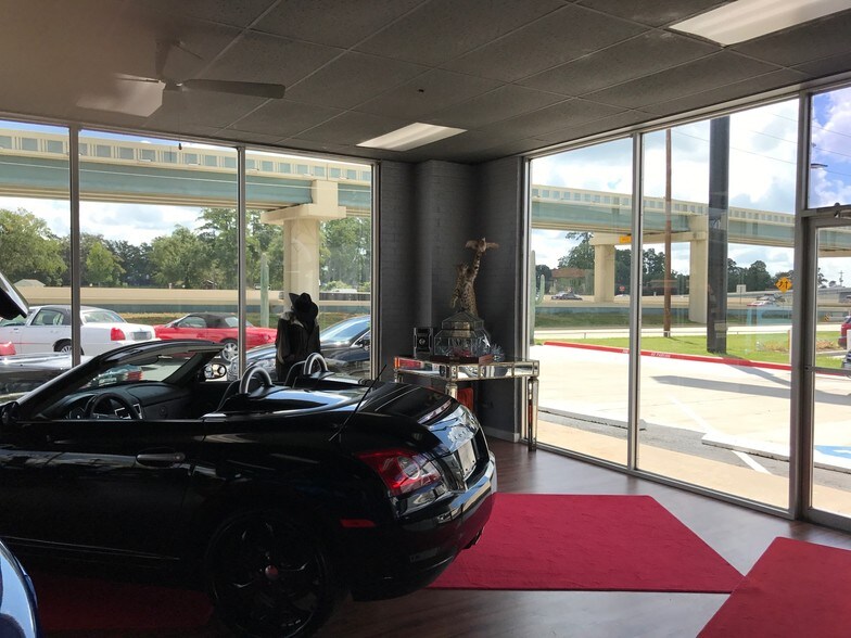 More Photos Of 1409 I-45 Fwy, Conroe Industrial For Lease