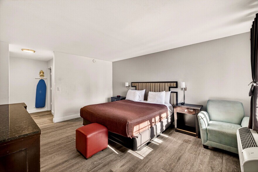 More Photos Of 725 Broadway St, Chico Hotel For Sale