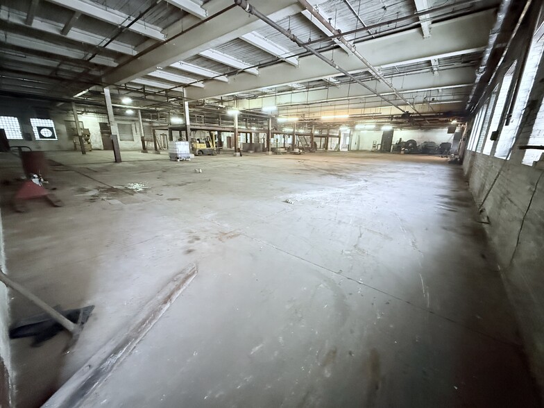 More Photos Of 97 Mendon St, Bellingham Industrial For Lease