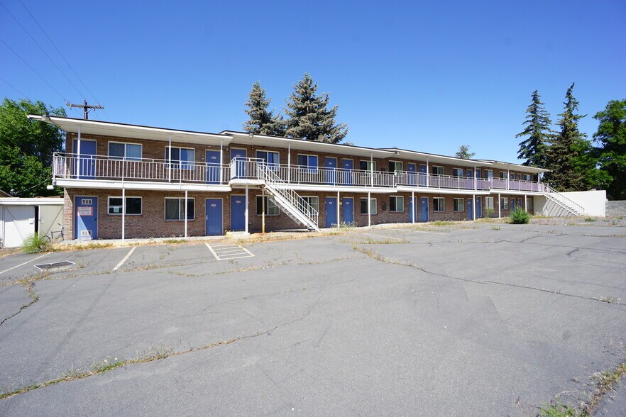 More Photos Of 403 W University Way, Ellensburg Hotel For Sale