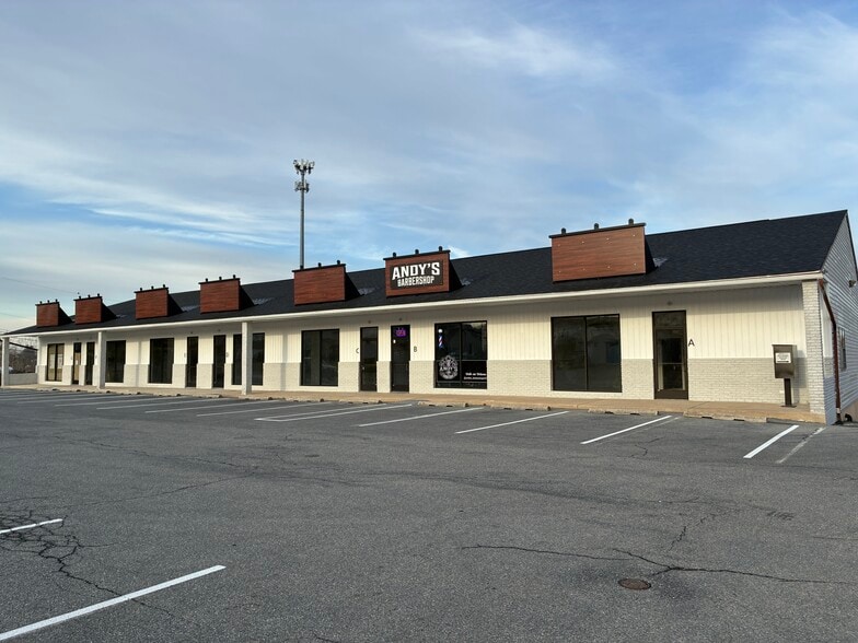 Primary Photo Of 1492 Main St, Catasauqua General Retail For Lease