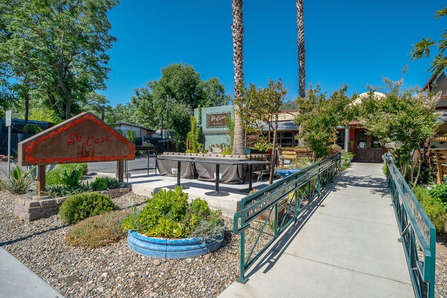 More Photos Of 2927 Spring St, Paso Robles Restaurant For Sale
