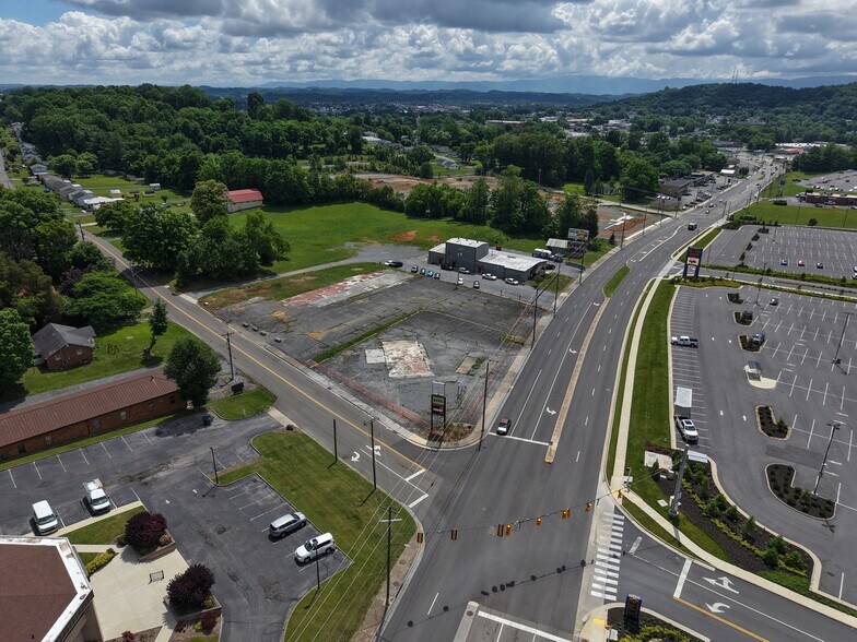 More Photos Of 665 Gate City Highway Hwy, Bristol General Retail For Lease