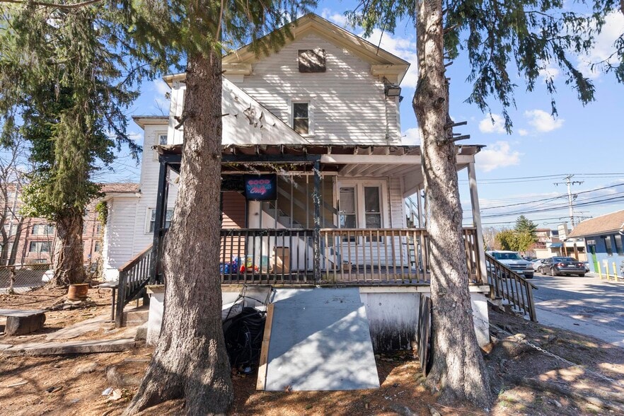 More Photos Of 122 Derby Ave, New Haven Apartments For Sale