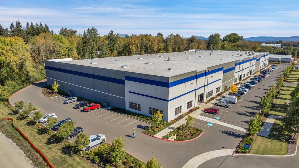 More Photos Of 5504 S 11th St, Ridgefield Distribution For Lease