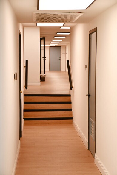 More Photos Of 5154-5170 Broadway St, San Antonio Unknown For Lease