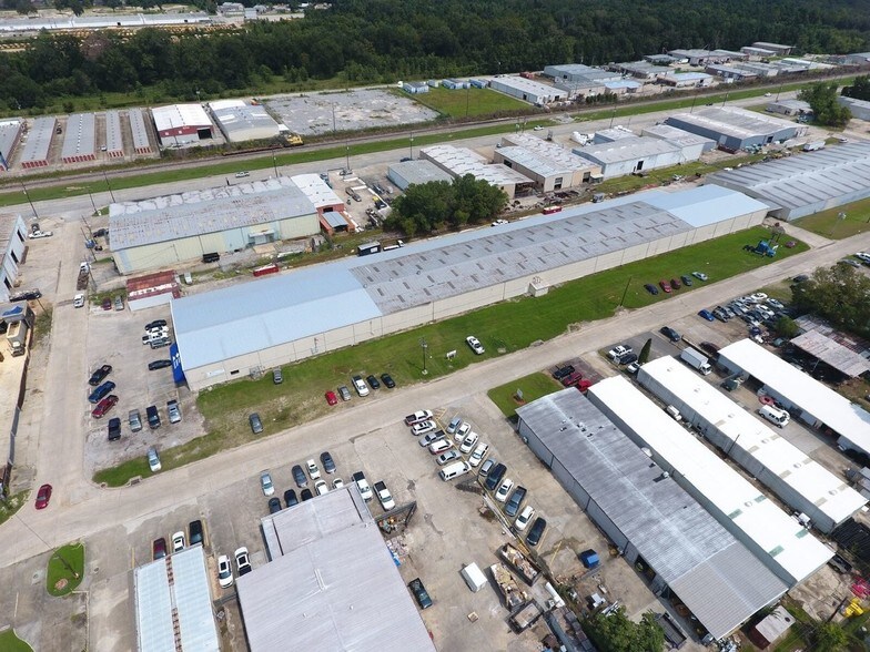 More Photos Of 11765 Darryl Dr, Baton Rouge Warehouse For Lease