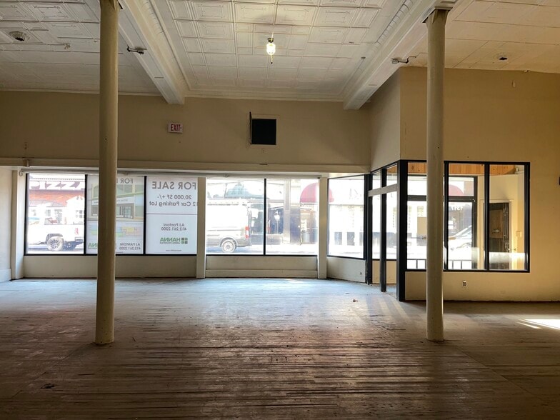 More Photos Of 1317 E Carson St, Pittsburgh General Retail For Sale