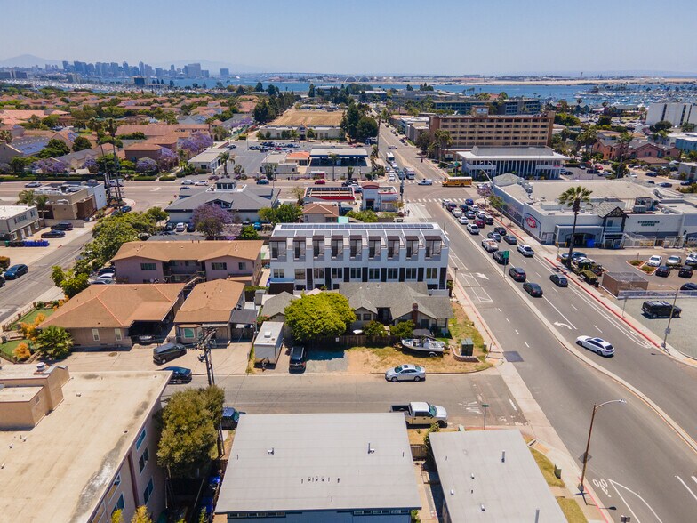 More Photos Of 3046 Nimitz Blvd, San Diego Apartments For Sale