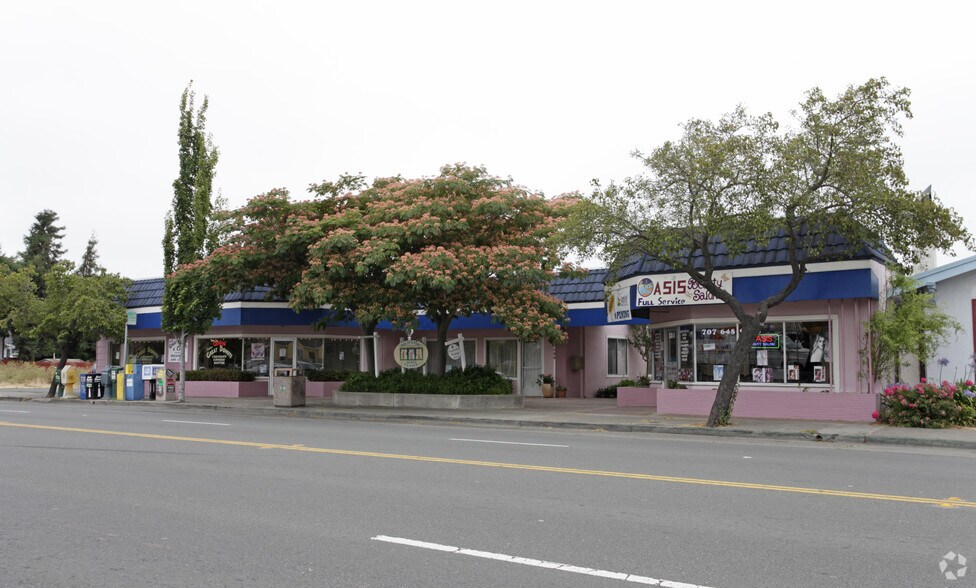 More Photos Of 630 Tennessee St, Vallejo Freestanding For Sale