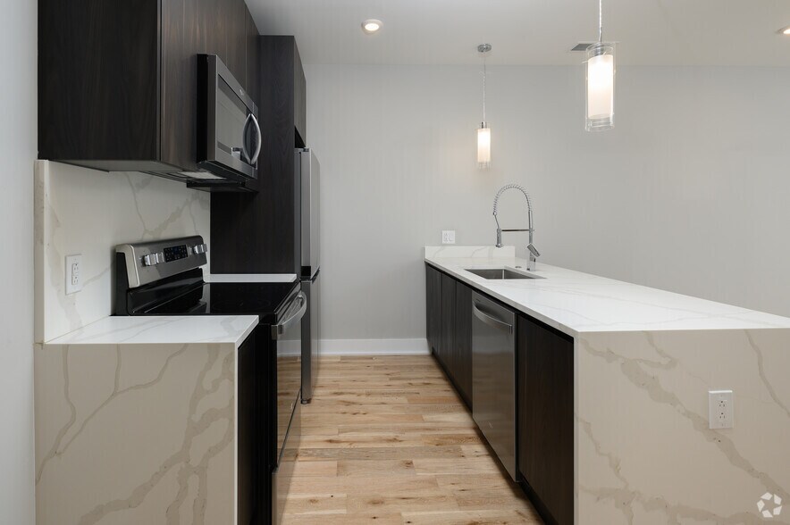 More Photos Of 1000-1038 W Girard Ave, Philadelphia Apartments For Lease