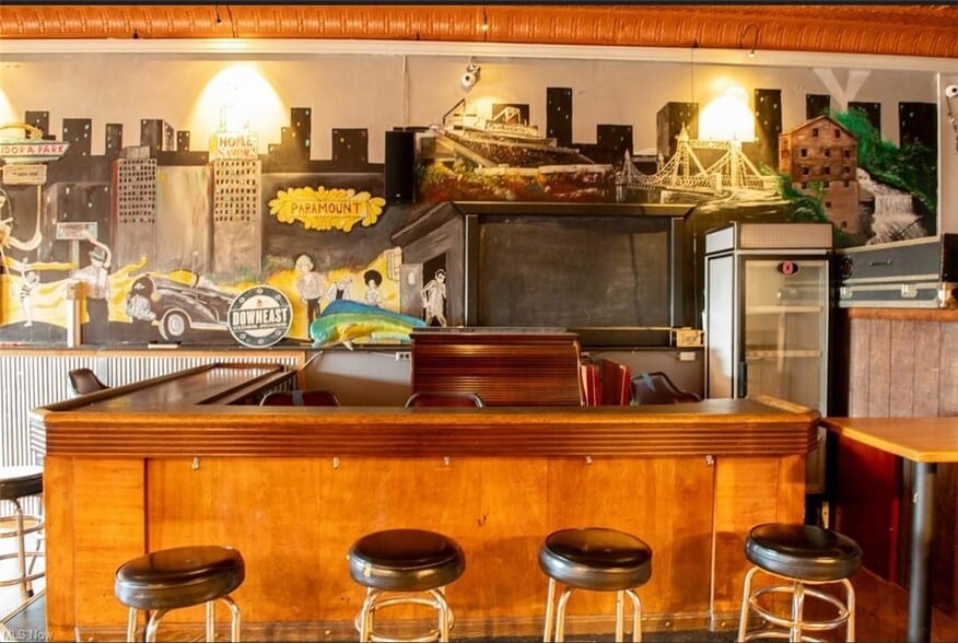 More Photos Of 2716 Mahoning Ave, Youngstown Restaurant For Sale