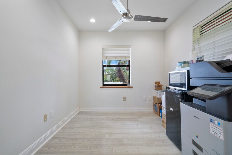 More Photos Of 875 NE 79th St, Miami Loft Creative Space For Lease