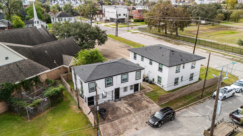 More Photos Of 4301 Chartres St, Houston Apartments For Sale