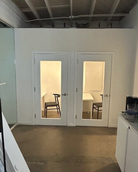 More Photos Of 1032 Broadway, Santa Monica Flex For Lease