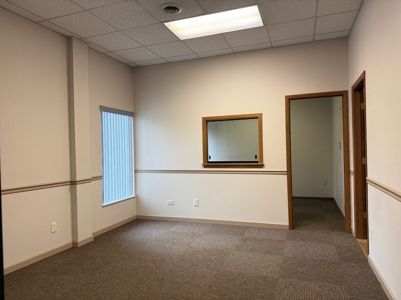 More Photos Of 2300 Freeport Rd, New Kensington Office Residential For Lease
