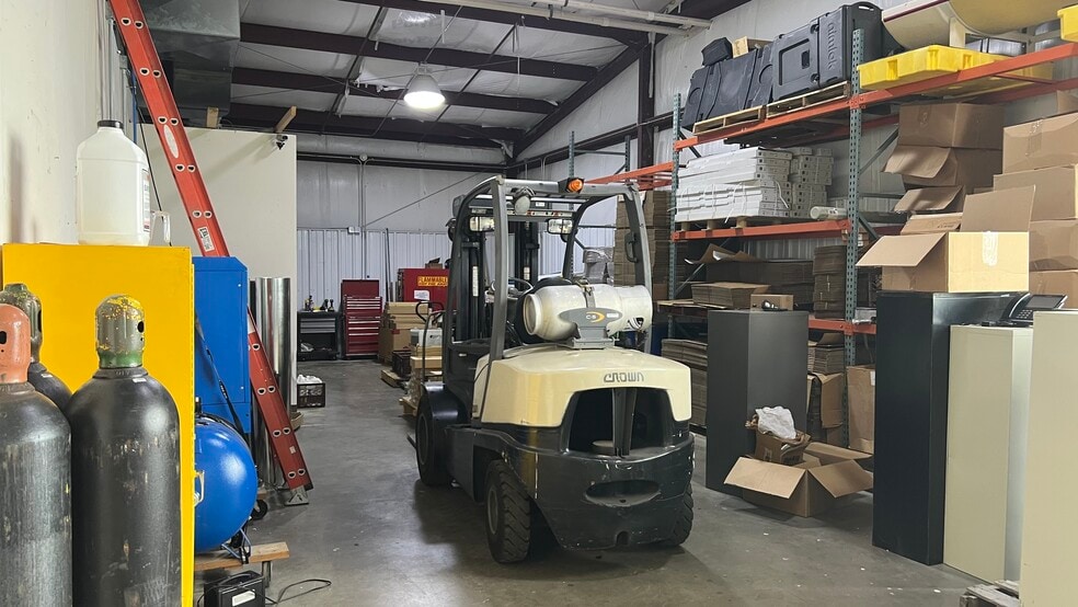 More Photos Of 2390 W Main St, Greenfield Showroom For Sale