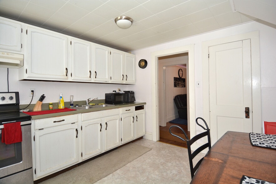 More Photos Of 58 Main St, Glen Gardner General Retail For Sale