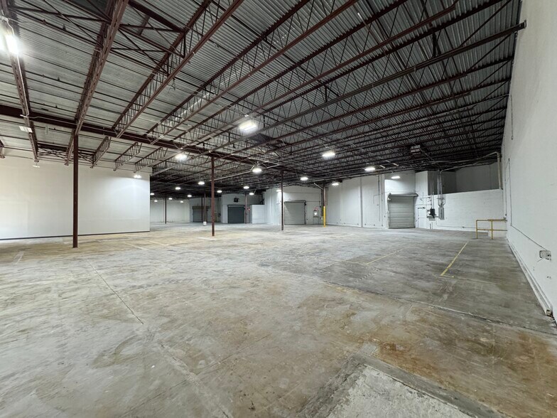 More Photos Of 3245-3341 W McNab Rd, Pompano Beach Warehouse For Lease