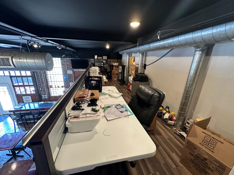 More Photos Of 105 S 3rd St, Rogers Restaurant For Lease